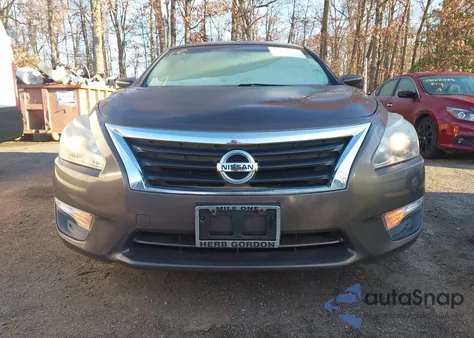 2013 Nissan Altima 2.5 S z USA, uszkodzony, nr VIN 1N4AL3AP8DC249097
